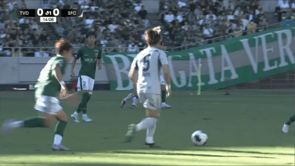 日职联战报铃木章斗松本泰志破门广岛三箭2比0东京绿茵