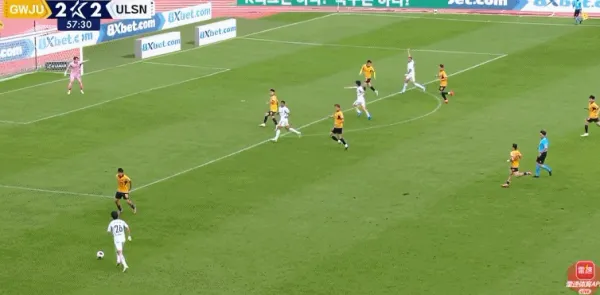韩K联战报鲁亚独造四球光州FC4比3蔚山