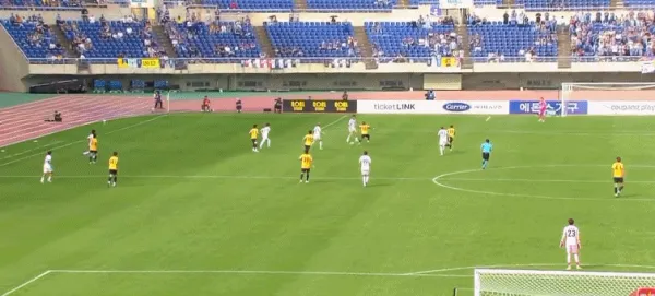 韩K联战报鲁亚独造四球光州FC4比3蔚山