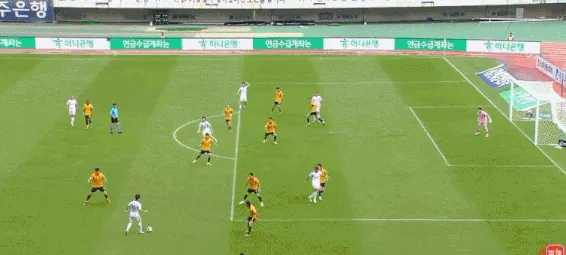 韩K联战报鲁亚独造四球光州FC4比3蔚山