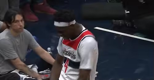 NBA季前赛迪班萨半场10罚砍12分7篮板