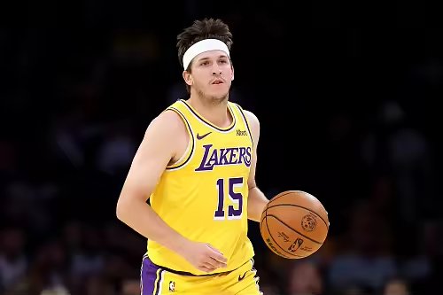 NBA季前赛里夫斯半场23分6助攻湖人领先