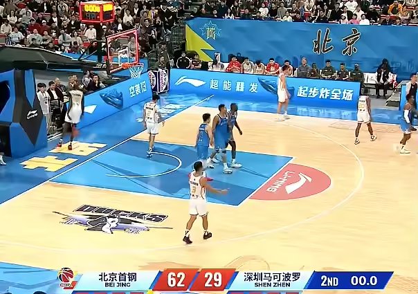 CBA常规赛深圳半场三分12中1仅得29分