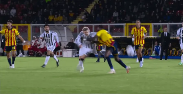 意甲战报麦肯尼破门路易斯建功尤文2比0莱切